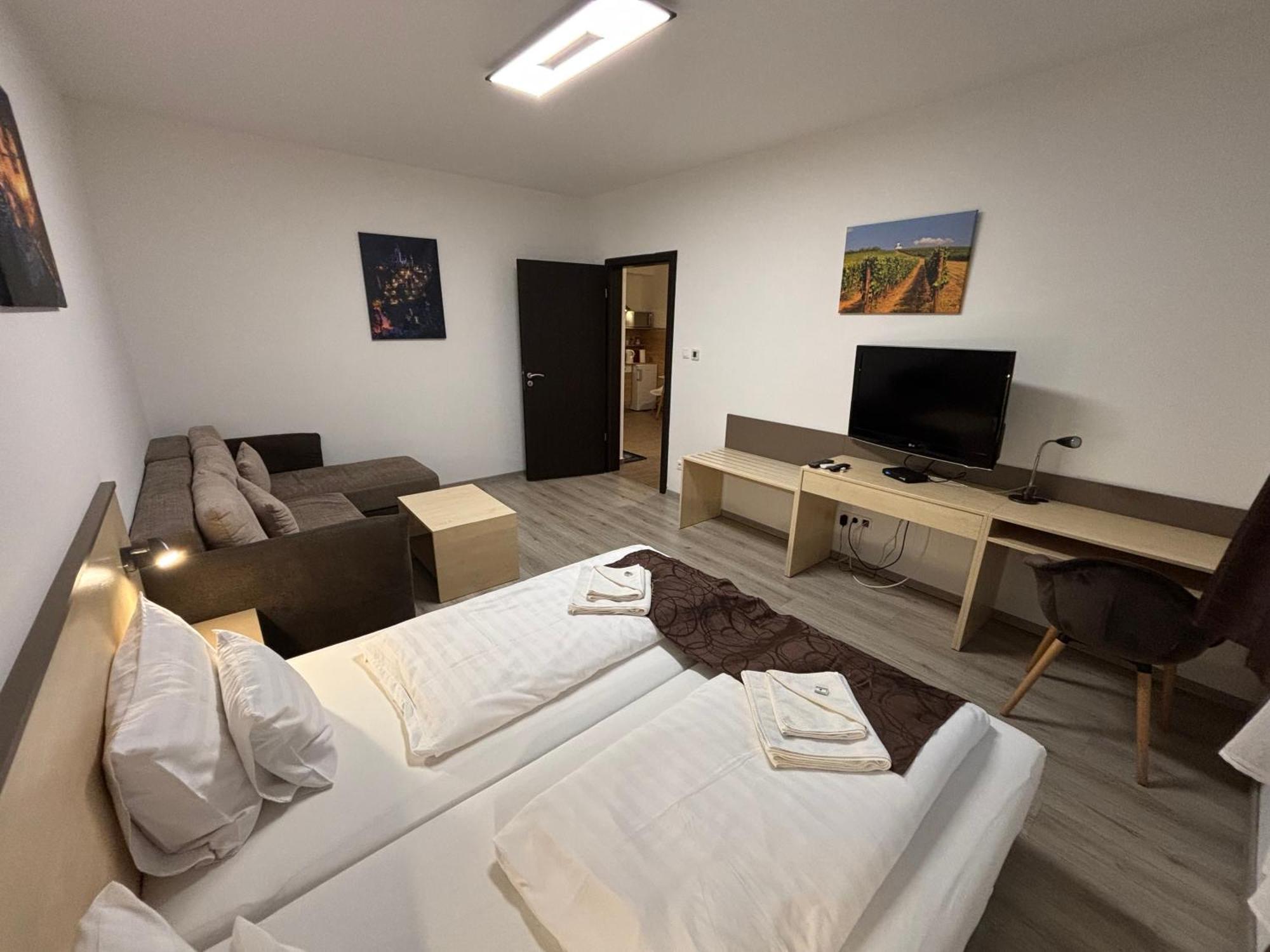 Pizza Tábor Apartman Miskolc Exterior foto