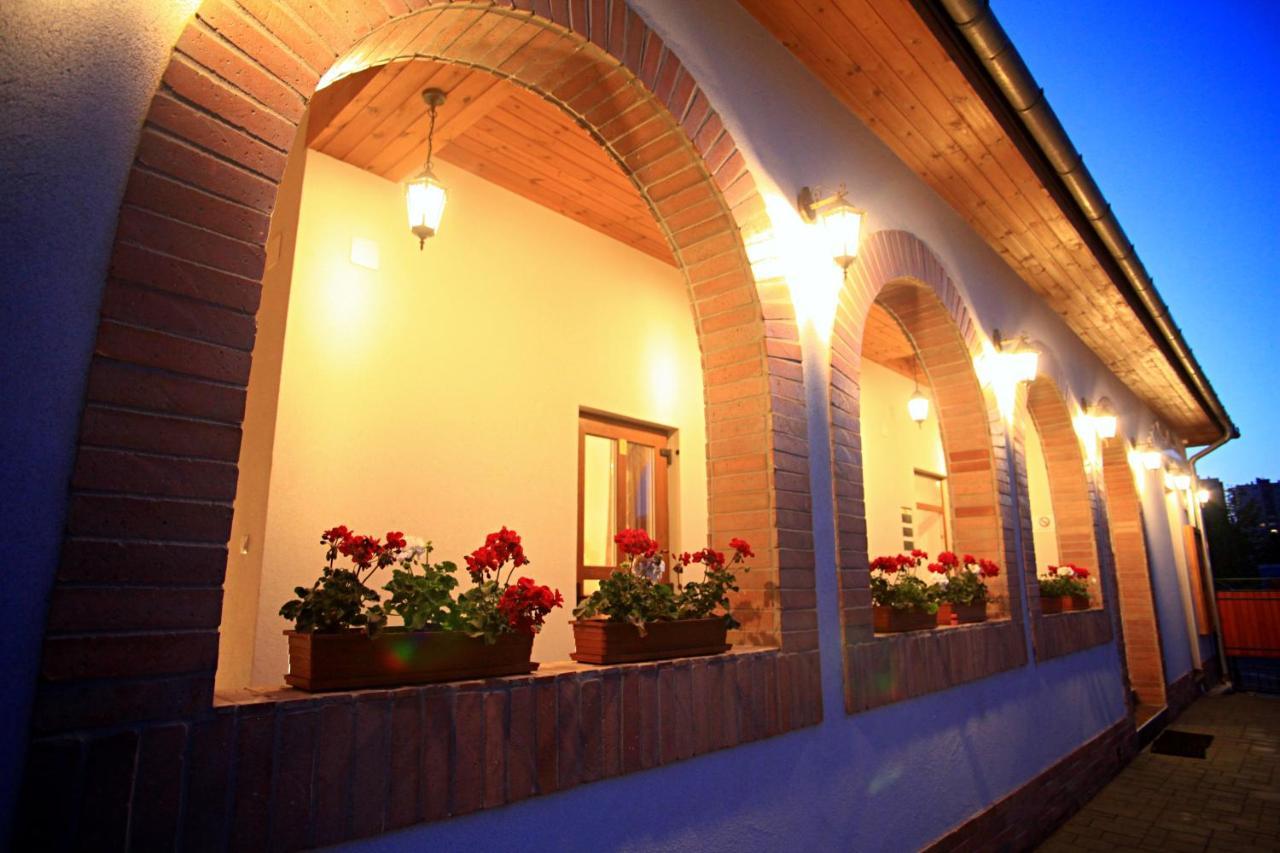 Pizza Tábor Apartman Miskolc Exterior foto