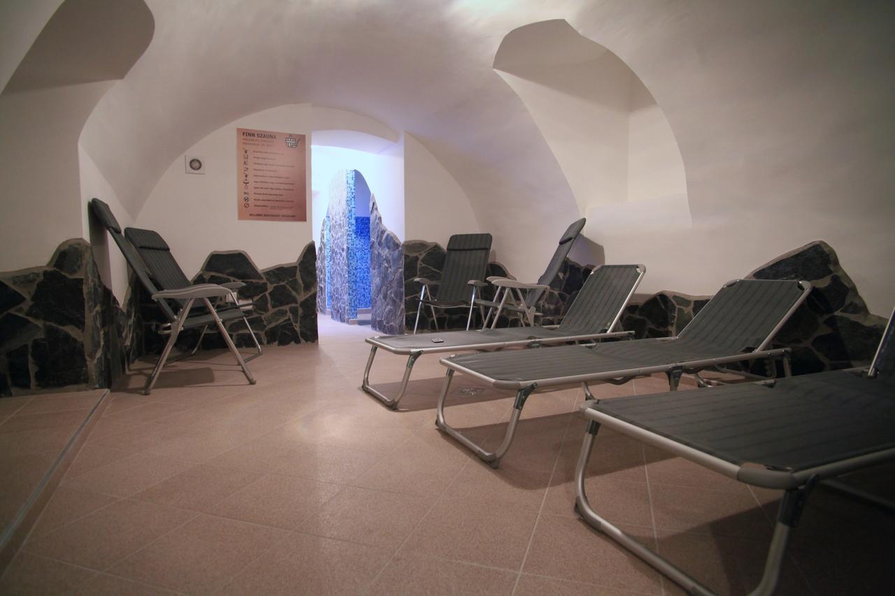 Pizza Tábor Apartman Miskolc Exterior foto