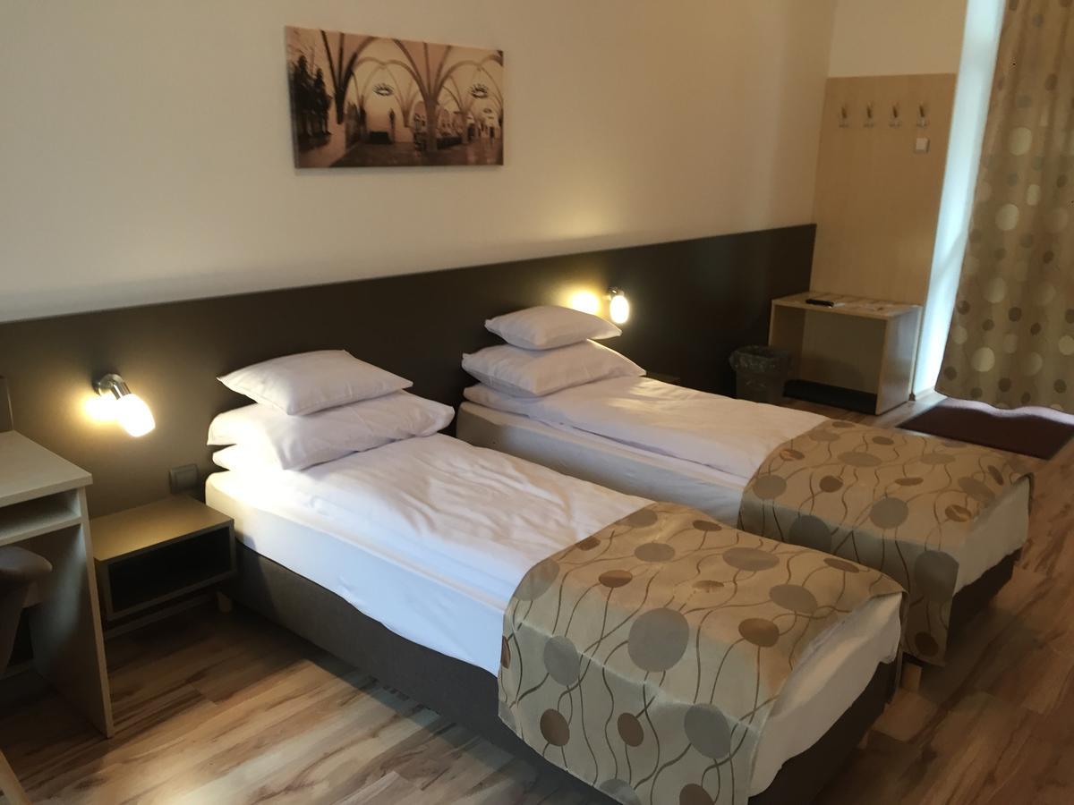 Pizza Tábor Apartman Miskolc Exterior foto